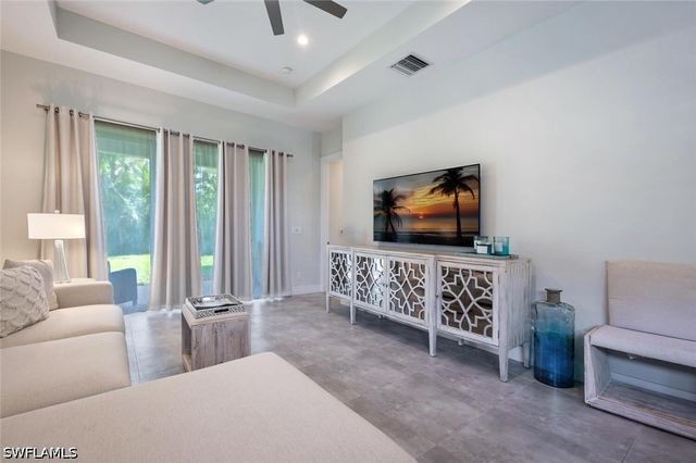 2737 Linda DR, Naples, FL 34112