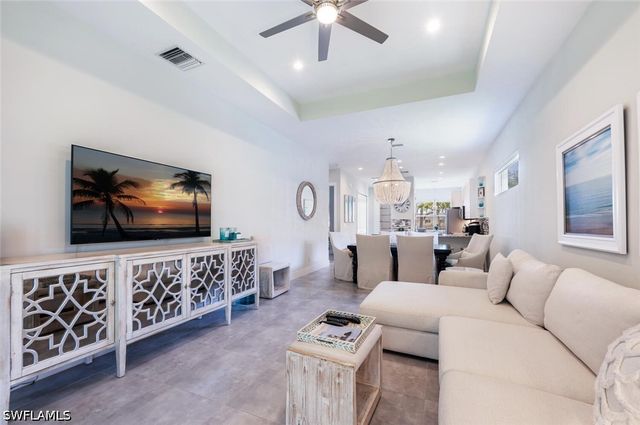 2737 Linda DR, Naples, FL 34112