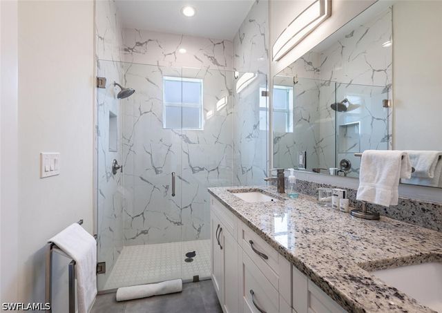2737 Linda DR, Naples, FL 34112