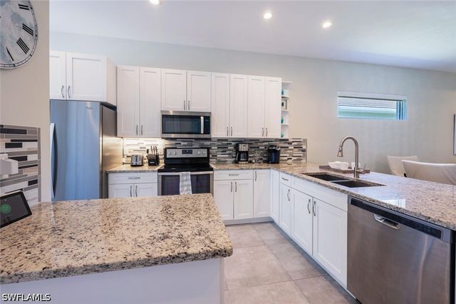 2737 Linda DR, Naples, FL 34112