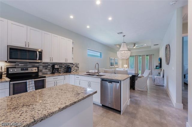 2737 Linda DR, Naples, FL 34112