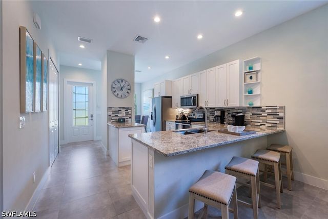 2737 Linda DR, Naples, FL 34112