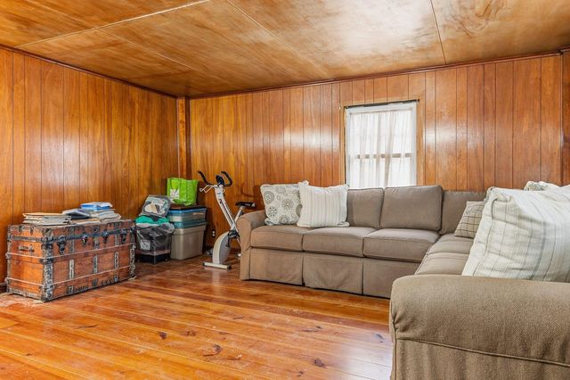 22 Carr Drive, Barrington, NH 03825