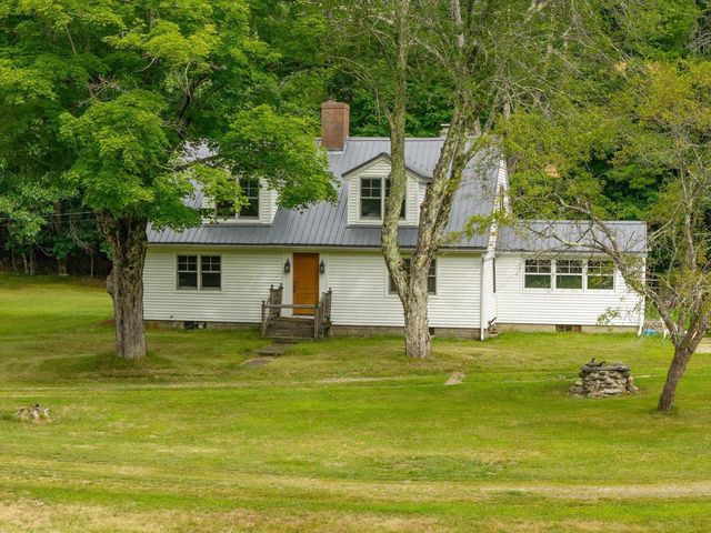 22 Carr Drive, Barrington, NH 03825