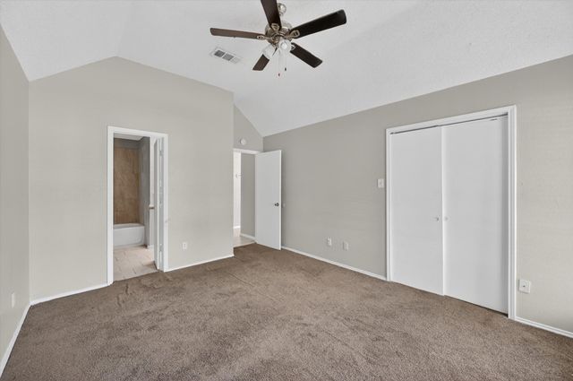 6611 Olivewood Drive, Arlington, TX 76001