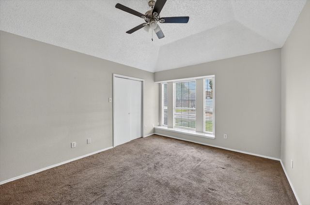 6611 Olivewood Drive, Arlington, TX 76001