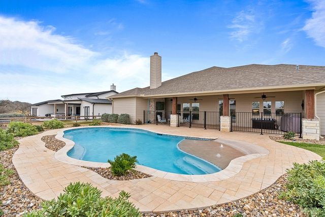 9214 County Road 2226, Taft, TX 78390