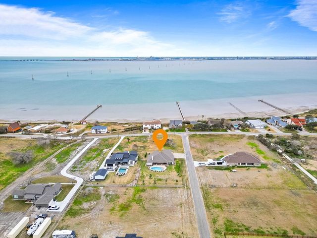 9214 County Road 2226, Taft, TX 78390