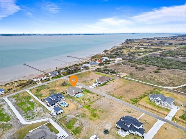 9214 County Road 2226, Taft, TX 78390