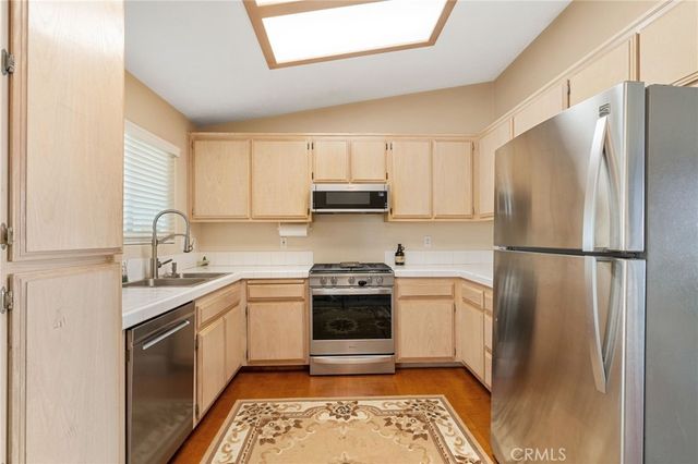 18250 Preston Street, Hesperia, CA 92345