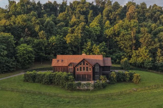 391 Bluestocking Hollow Rd, Shelbyville, TN 37160