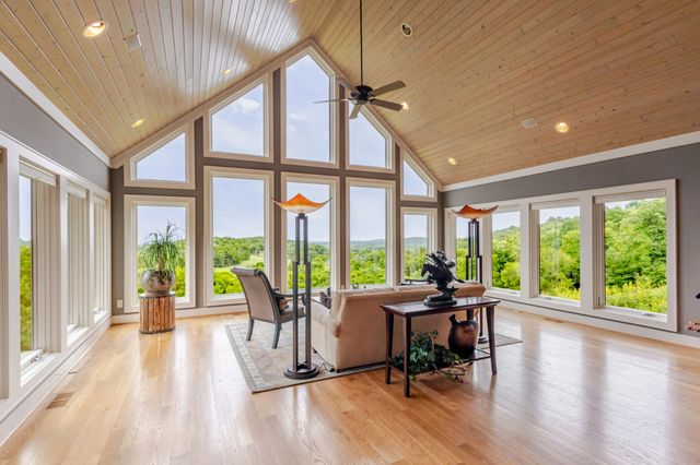 391 Bluestocking Hollow Rd, Shelbyville, TN 37160