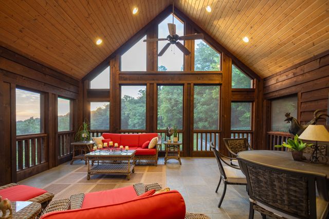 391 Bluestocking Hollow Rd, Shelbyville, TN 37160