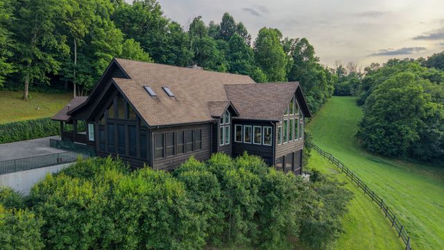 391 Bluestocking Hollow Rd, Shelbyville, TN 37160