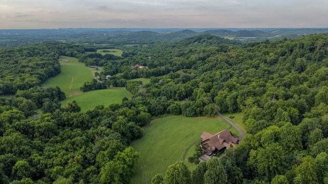 391 Bluestocking Hollow Rd, Shelbyville, TN 37160