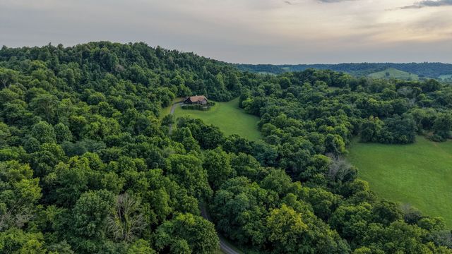 391 Bluestocking Hollow Rd, Shelbyville, TN 37160