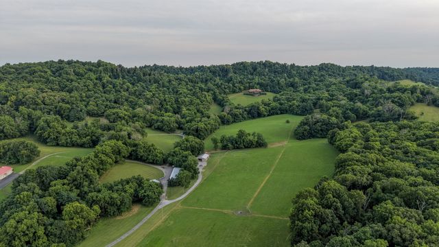 391 Bluestocking Hollow Rd, Shelbyville, TN 37160
