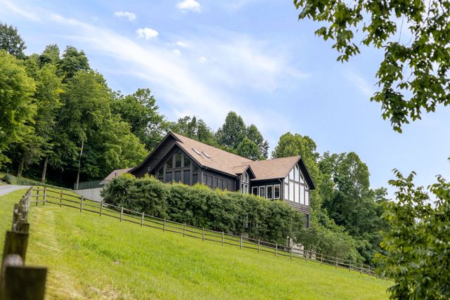 391 Bluestocking Hollow Rd, Shelbyville, TN 37160