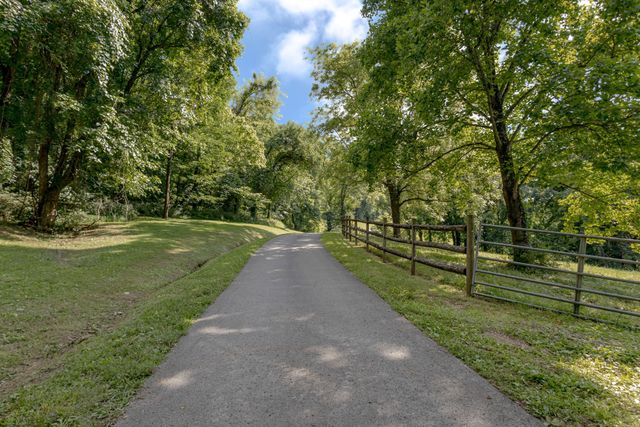 391 Bluestocking Hollow Rd, Shelbyville, TN 37160