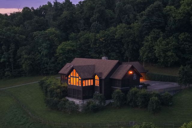 391 Bluestocking Hollow Rd, Shelbyville, TN 37160