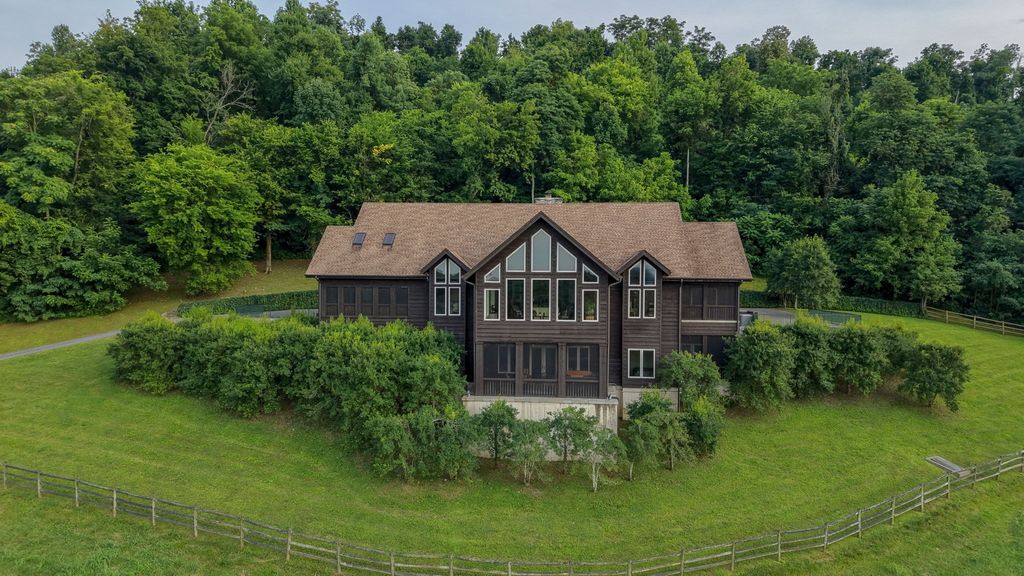 391 Bluestocking Hollow Rd, Shelbyville, TN 37160