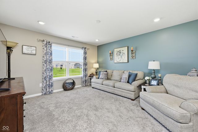 70 Freeman Street, Whiteland, IN 46184