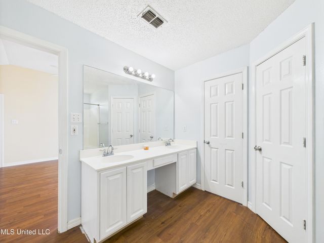 6700 Dove Lane, Ocean Springs, MS 39564