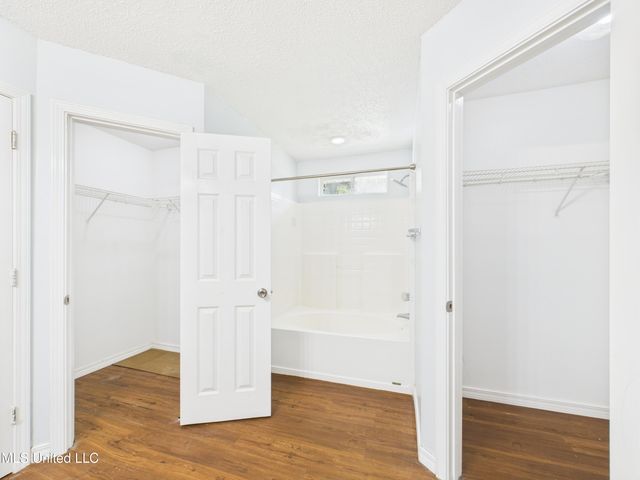6700 Dove Lane, Ocean Springs, MS 39564