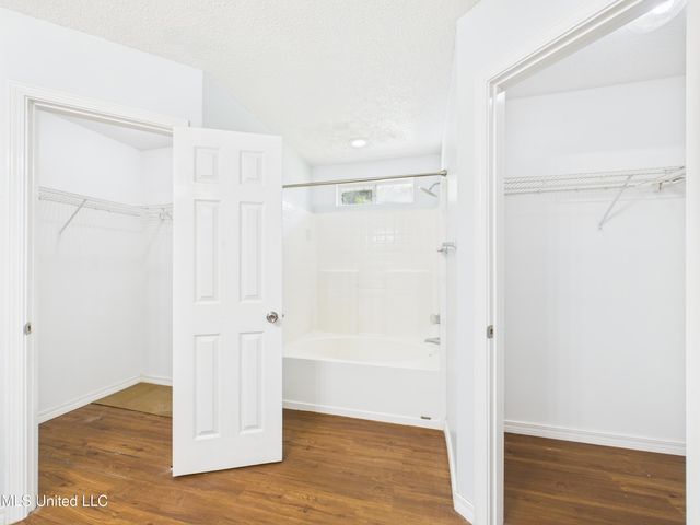 6700 Dove Lane, Ocean Springs, MS 39564