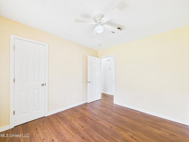6700 Dove Lane, Ocean Springs, MS 39564