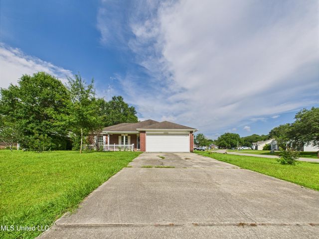 6700 Dove Lane, Ocean Springs, MS 39564