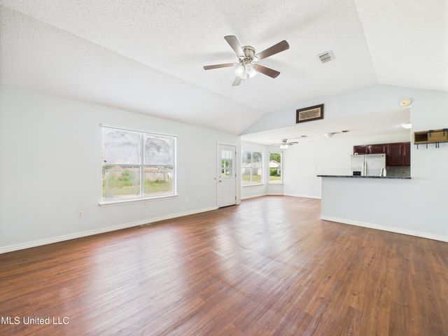 6700 Dove Lane, Ocean Springs, MS 39564