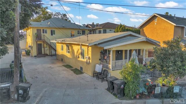 4257 San Pedro, Los Angeles, CA 90011