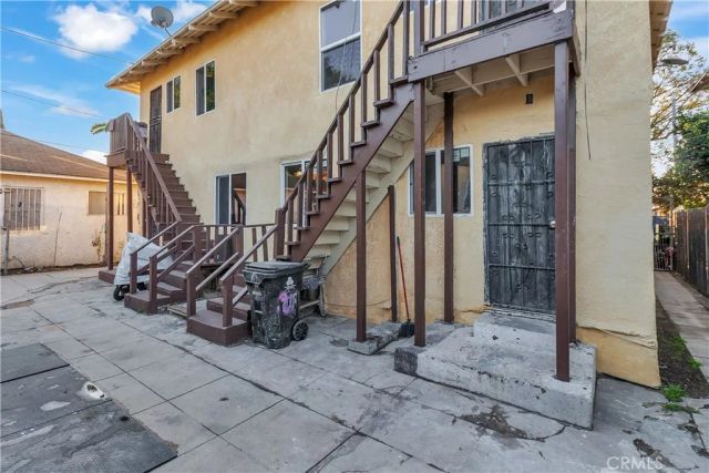 4257 San Pedro, Los Angeles, CA 90011
