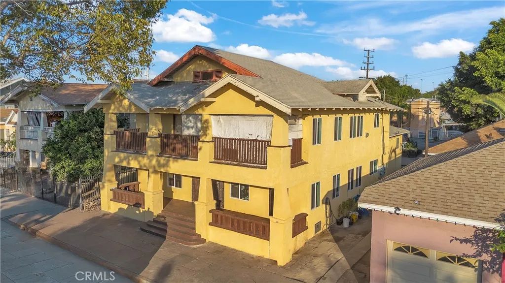 4257 San Pedro, Los Angeles, CA 90011