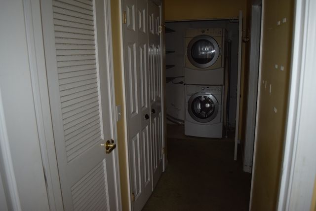 6801 N Milwaukee Avenue 404, Niles, IL 60714