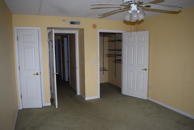 6801 N Milwaukee Avenue 404, Niles, IL 60714