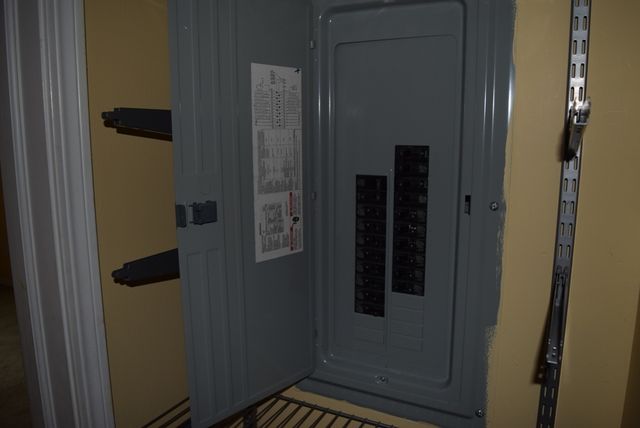 6801 N Milwaukee Avenue 404, Niles, IL 60714