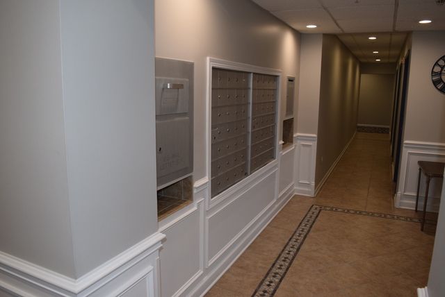 6801 N Milwaukee Avenue 404, Niles, IL 60714