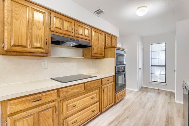 734 Swallow Drive, Coppell, TX 75019