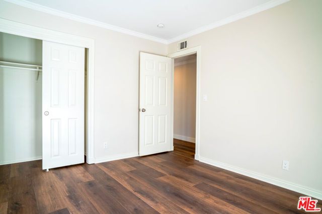 233 Longfellow Street, Thousand Oaks, CA 91360