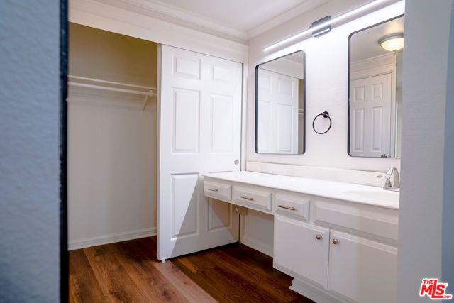 233 Longfellow Street, Thousand Oaks, CA 91360