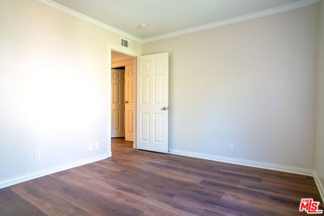 233 Longfellow Street, Thousand Oaks, CA 91360