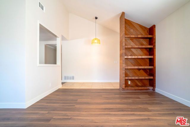 233 Longfellow Street, Thousand Oaks, CA 91360