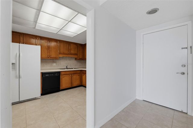 675 S GULFVIEW BOULEVARD 206, Clearwater Beach, FL 33767
