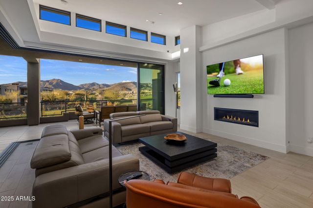 37200 N CAVE CREEK Road 2108, Scottsdale, AZ 85262