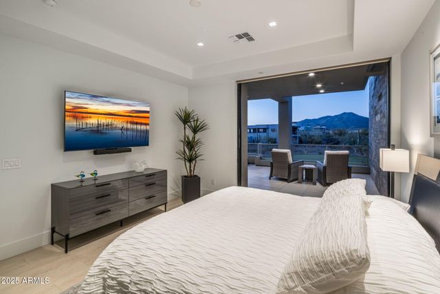 37200 N CAVE CREEK Road 2108, Scottsdale, AZ 85262