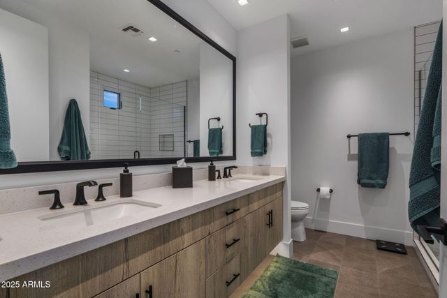 37200 N CAVE CREEK Road 2108, Scottsdale, AZ 85262