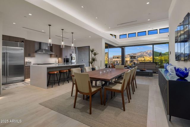 37200 N CAVE CREEK Road 2108, Scottsdale, AZ 85262