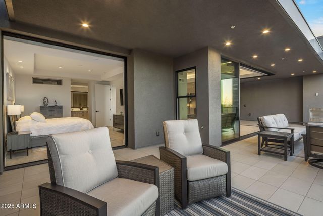 37200 N CAVE CREEK Road 2108, Scottsdale, AZ 85262